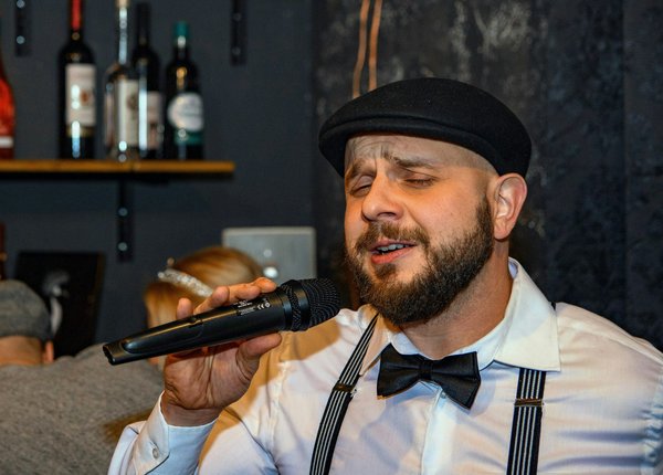 Découvrez les bars karaoké à paris : 93 lieux pour chanter